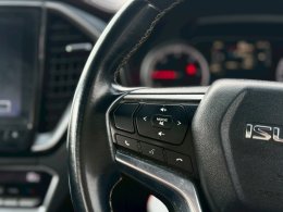 ISUZU D-MAX CAB 4 3.0 VCROSS M 4WD AT ปี2021 ราคา749,000บาท