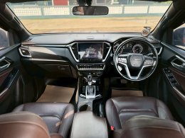 ISUZU D-MAX CAB 4 3.0 VCROSS M 4WD AT ปี2021 ราคา749,000บาท