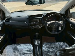 HONDA BRIO 1.2 V CVT HATCH ปี2017 ราคา 229,000บาท