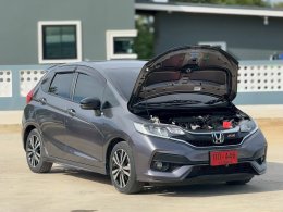 HONDA JAZZ 1.5 RS+ I-VTEC CVT HATCH AT ปี2019 ราคา539,000บาท