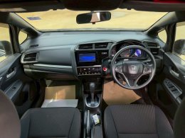 HONDA JAZZ 1.5 RS+ I-VTEC CVT HATCH AT ปี2019 ราคา539,000บาท