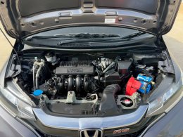 HONDA JAZZ 1.5 RS+ I-VTEC CVT HATCH AT ปี2019 ราคา539,000บาท