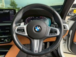 BMW 520D M SPORT LCI Minor Change ปี2022 ราคา1,990,000บาท