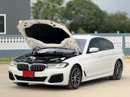 BMW 520D M SPORT LCI Minor Change ปี2022 ราคา1,990,000บาท