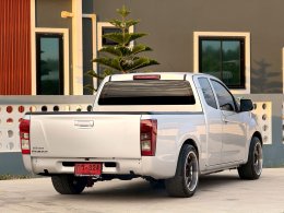 ISUZU D-MAX SPACECAB 2.5 L MT ปี2014 ราคา 289,000บาท