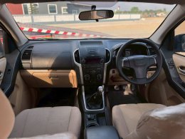 ISUZU D-MAX SPACECAB 2.5 L MT ปี2014 ราคา 289,000บาท