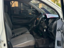 ISUZU D-MAX SPARK 3.0 S DDI (AB) MT ปี2018 ราคา399,000บาท