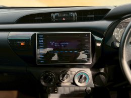 TOYOTA HILUX REVO SMART CAB 2.4 J PLUS MT ปี2016 ราคา349,000บาท