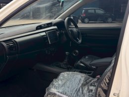 TOYOTA HILUX REVO SINGLE CAB 2.8 J PLUS MT (AB/ABS) ปี2019 ราคา379,000บาท