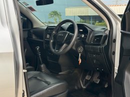 ISUZU D-MAX SPARK 2.2 B MT (AB/ABS) ปี2024 ราคา489,000บาท