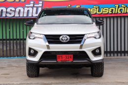 TOYOTA FORTUNER 2.8 TRD SPORTIVO 4WD AT WAGON (BLACK TOP) NAVI (AB/ABS)  ปี 2019 ราคา 1,490,000 บาท