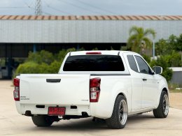 ISUZU D-MAX SPACECAB 1.9 S MT ปี2020 ราคา399,000บาท