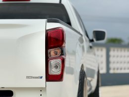 ISUZU D-MAX SPACECAB 1.9 S MT ปี2020 ราคา399,000บาท