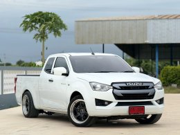 ISUZU D-MAX SPACECAB 1.9 S MT ปี2020 ราคา399,000บาท