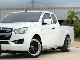 ISUZU D-MAX SPACECAB 1.9 S MT ปี2020 ราคา399,000บาท