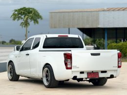 ISUZU D-MAX SPACECAB 1.9 S MT ปี2020 ราคา399,000บาท
