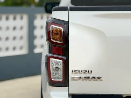 ISUZU D-MAX CAB4 1.9 HI-LANDER  ปี2020 ราคา599,000บาท