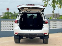 TOYOTA FORTUNER 2.4 V (AB/ABS) AT ปี2021 ราคา989,000บาท