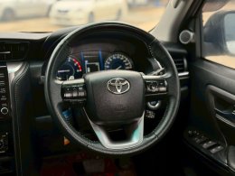 TOYOTA FORTUNER 2.4 V (AB/ABS) AT ปี2021 ราคา989,000บาท
