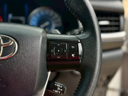 TOYOTA FORTUNER 2.4 V (AB/ABS) AT ปี2021 ราคา989,000บาท