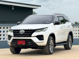 TOYOTA FORTUNER 2.4 V (AB/ABS) AT ปี2021 ราคา989,000บาท