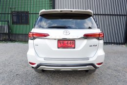 TOYOTA FORTUNE 2.8 V 4WD NAVI 2015 มือสอง 