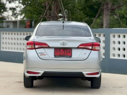 TOYOTA YARIS ATIV 1.2E ปี2018 ราคา359000บาท
