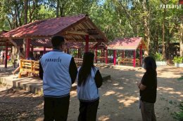 คณะผู้บริหารบริษัท พาราไดซ์ เอ็กซ์ คอร์ปเปอเรชั่น จำกัด ได้มีโอกาสนำสิ่งของและของใช้จำเป็นไปมอบให้กับน้อง ๆ เด็กกำพร้า ณ โรงเรียนหมู่บ้านเด็ก  มูลนิธิ เด็ก 