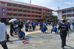  joined in the volunteer project to paint for children at Wat Moon Jindaram School