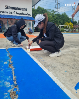  joined in the volunteer project to paint for children at Wat Moon Jindaram School