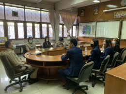 Sino Thai Education Company and Payap Technology College and Chiang Mai Business Administration Join in discussing and presenting a model college sign for Thai-Chinese cooperation in the Chinese language + professional skills project"