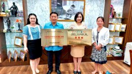 Sino Thai Education Company and Payap Technology College and Chiang Mai Business Administration Join in discussing and presenting a model college sign for Thai-Chinese cooperation in the Chinese language + professional skills project"