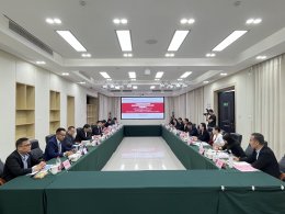 A delegation from educational institutions under the Office of the Vocational Education Commission discussed cooperation in vocational education with several vocational colleges in Guangxi Province