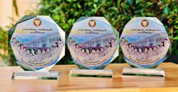 ถ้วยรางวัลแก้วคริสตัล,โล่รางวัลคริสตัล,ถ้วยรางวัคริสตัล,โล่รางวัล