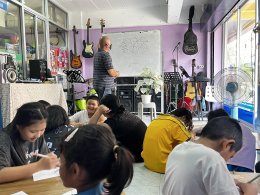 เปิดศูนย์การเรียนรู้อุ่นรักษ์พรศิลา 