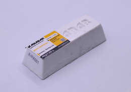 Why White Polishing Compound Is Best for Plastic & Acrylic