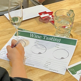 Tasting & Selection  คัดสรรเบียร์พรีเมียมและไวน์ เพื่อประสบการณ์ที่ดีที่สุด