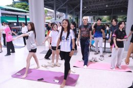 Keeping Fit - Yoga (BBA69)