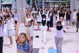 Keeping Fit - Yoga (BBA69)