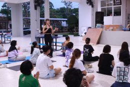 Keeping Fit - Yoga (BBA69)