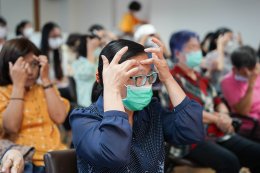 คลินิกการแพทย์แผนจีนหัวเฉียว จัดเสวนาภาษาหมอจีน "กดจุดชะลอวัย ผิวพรรณสดใสด้วยสองมือเรา" 