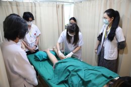 คลินิกการแพทย์แผนจีนหัวเฉียวให้การต้อนรับกองการแพทย์ทางเลือก กรมการแพทย์แผนไทยและการแพทย์ทางเลือก เข้าศึกษาดูงานแผนกฝังเข็ม