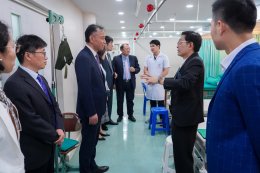 คลินิกการแพทย์แผนจีนหัวเฉียว ผนึกกำลัง ม.เซี่ยงไฮ้ ร่วมพัฒนาแพทย์แผนจีนสู่สากล
