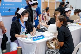 คลินิกการแพทย์แผนจีนหัวเฉียว ร่วมพิธีเปิดงาน มหกรรมสมุนไพรแห่งชาติ ครั้งที่ 23 ร่วมขับเคลื่อนองค์ความรู้ด้านสมุนไพรและการแพทย์แผนจีน สู่การดูแลสุขภาพของประชาชนชาวไทย