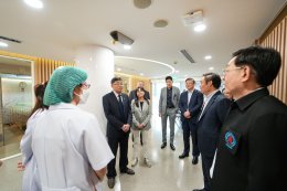  คลินิกการประกอบโรคศิลปะ สาขาการแพทย์แผนจีนหัวเฉียว ให้การต้อนรับคณะผู้บริหารจากมหาวิทยาลัยการแพทย์แผนจีนเซี่ยงไฮ้