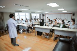คลินิกการประกอบโรคศิลปะ สาขาการแพทย์แผนจีนหัวเฉียว  จัดพิธีปัจฉิมนิเทศนักศึกษาฝึกงาน สาขาการแพทย์แผนจีน มหาวิทยาลัยแม่ฟ้าหลวง