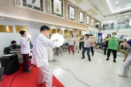 คลินิกการแพทย์แผนจีนหัวเฉียวจัดกิจกรรม เสวนาภาษาหมอจีน  ชวนประชาชนออกกำลังกายแบบแพทย์แผนจีน เนื่องในวันออกกำลังกายโลก