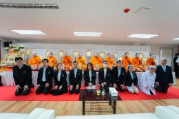 คลินิกการแพทย์แผนจีนหัวเฉียวจัดพิธีเจริญพระพุทธมนต์และสักการะสิ่งศักดิ์สิทธิ์ประจำคลินิกฯ เนื่องในโอกาสครบรอบ 30 ปีแห่งการก่อตั้ง