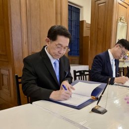 Huachiew TCM Clinic participated in the signing ceremony to offer blessings and well-wishes to Her Majesty Queen Sirikit The Queen Mother on the occasion of Her Majesty's birthday, August 12, 2025, at Sahathai Samakhom Pavilion, Grand Palace, Bangkok