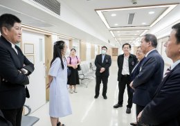 คลินิกการประกอบโรคศิลปะ สาขาการแพทย์แผนจีนหัวเฉียว  ให้การต้อนรับคณะผู้บริหารจากมหาวิทยาลัยการแพทย์แผนจีนเทียนจิน